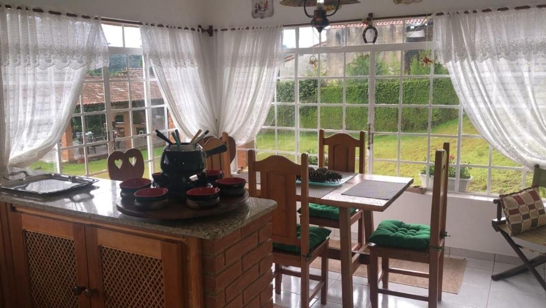 فيلا مونتي فيرديفي Casa Das Glicinias Perto Do Centro المظهر الخارجي الصورة