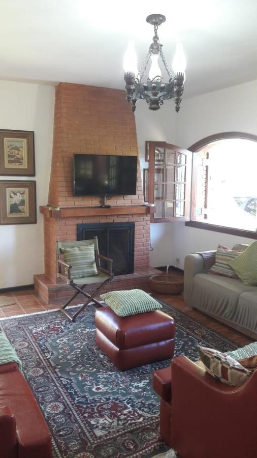 فيلا مونتي فيرديفي Casa Das Glicinias Perto Do Centro المظهر الخارجي الصورة